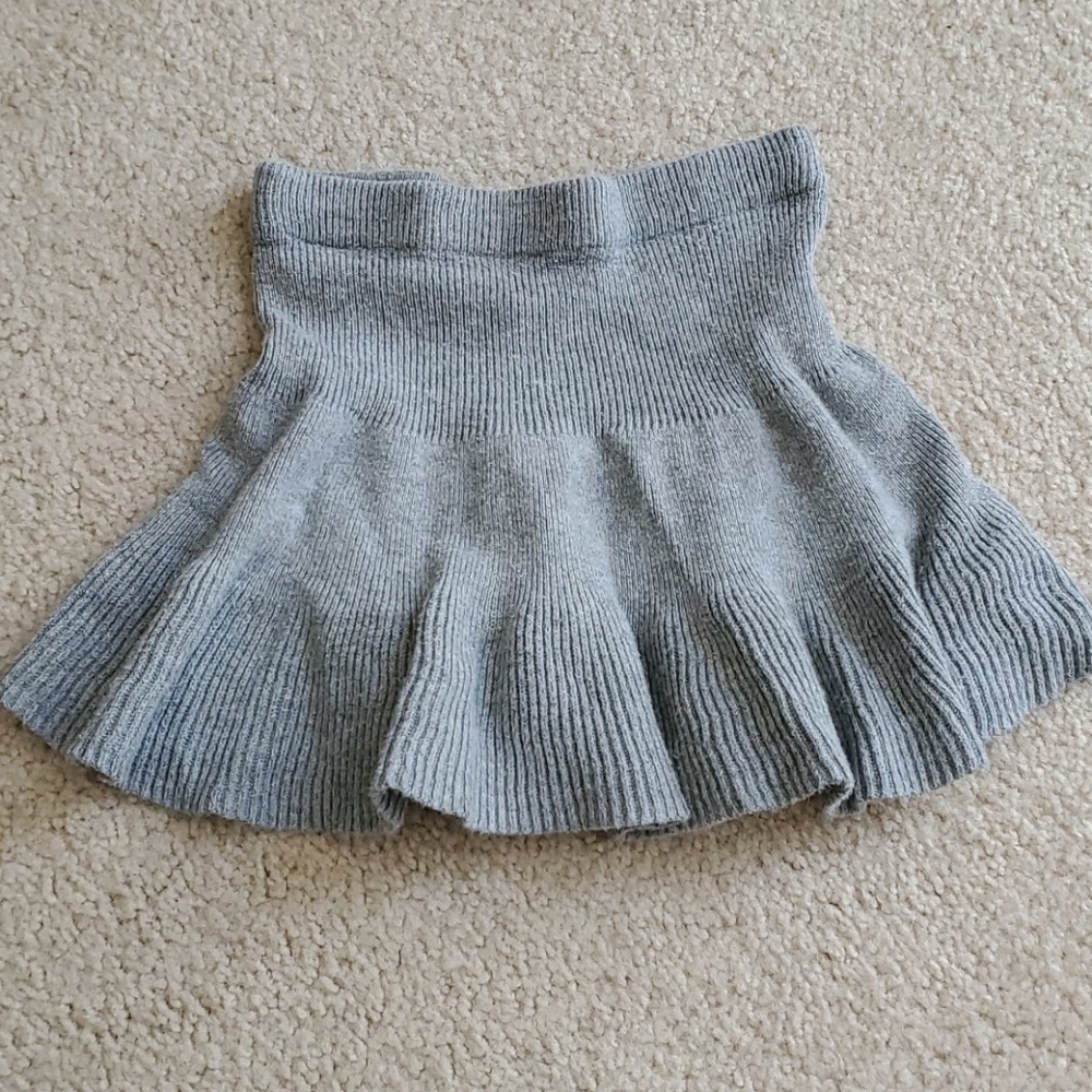 🌞 3 for $20 Gap skirt